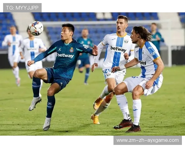 毕尔巴鄂竞技创新战术：边路突破与高位压迫的完美结合引领西甲新风潮