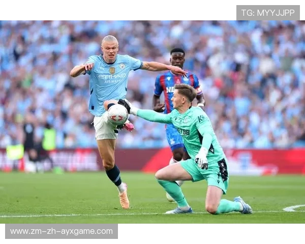 哈兰德禁区内完成终结